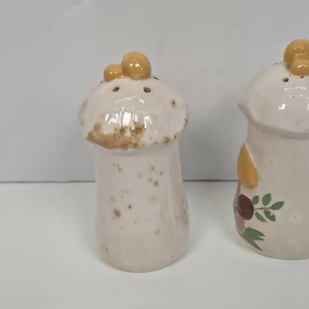 Vintage Mushroom Salt And Pepper Shakers  1974 4.5